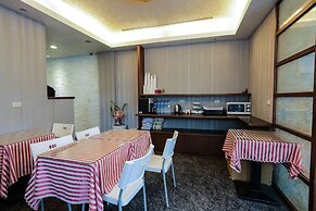 Luckynews Classic Hotel