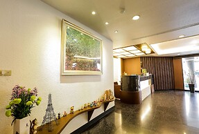 Luckynews Classic Hotel