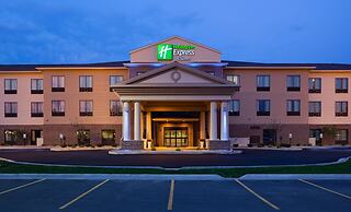 Holiday Inn Express and Suites Mason City by IHG