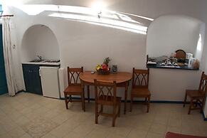 Vallas Apartments & Villas