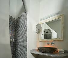 Vallas Apartments & Villas