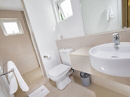Le Beachclub Serviced Apartments and Villas
