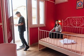 Sunflower Beach Backpacker Hostel