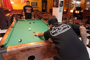 Sunflower Beach Backpacker Hostel