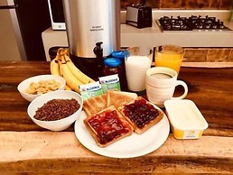 Sunflower Beach Backpacker Hostel