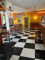 Sunflower Beach Backpacker Hostel