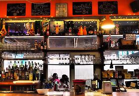 Sunflower Beach Backpacker Hostel