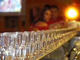 Sunflower Beach Backpacker Hostel