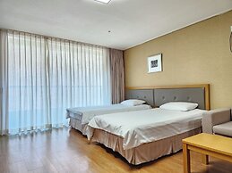 Mayhills Resort