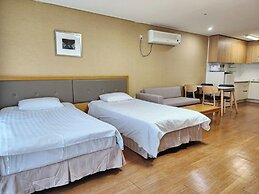 Mayhills Resort