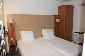 Hôtel Kyriad Saint Quentin en Yvelines - Montigny