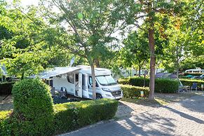 hu Roma Camping In Town