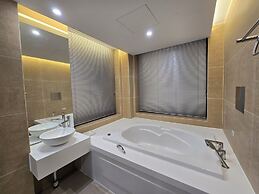 Tria Hotel