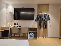 Tria Hotel