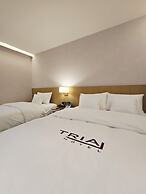 Tria Hotel