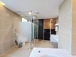 Tria Hotel