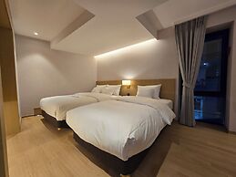 Tria Hotel