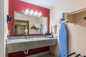 Quality Inn & Suites Bridge City/Orange