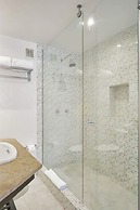 Hotel Retiro 84 by MIJ