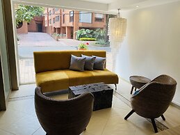 Hotel Retiro 84 by MIJ