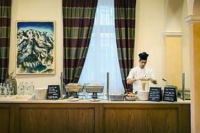 Schloss Hotel & Spa Pontresina