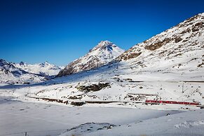 Schloss Hotel & Spa Pontresina