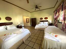 Paraiso Rainforest and Beach Hotel