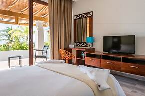 Paraiso Rainforest and Beach Hotel