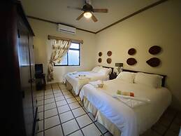 Paraiso Rainforest and Beach Hotel