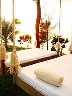 Paraiso Rainforest and Beach Hotel