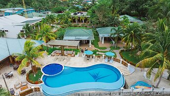 Paraiso Rainforest and Beach Hotel