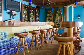 Paraiso Rainforest and Beach Hotel