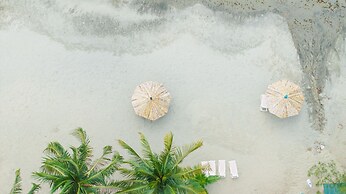 Paraiso Rainforest and Beach Hotel