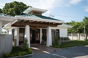 Paraiso Rainforest and Beach Hotel