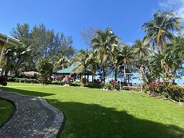 Paraiso Rainforest and Beach Hotel