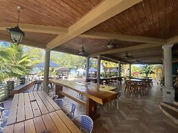 Paraiso Rainforest and Beach Hotel