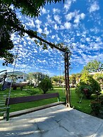 Paraiso Rainforest and Beach Hotel