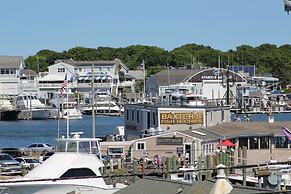 Ocean Street Inn on Hyannis Harbor