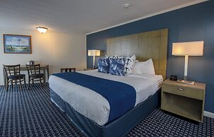 Ocean Street Inn on Hyannis Harbor