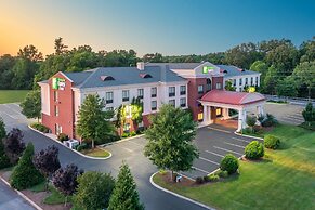 Holiday Inn Express Hotel & Suites Tullahoma by IHG