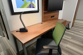 Holiday Inn Express Hotel & Suites Tullahoma by IHG