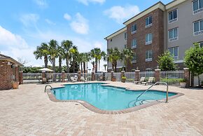 Holiday Inn Express & Suites Gonzales by IHG