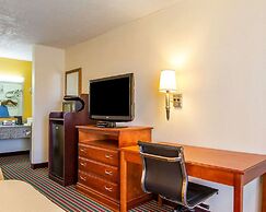 Quality Inn Dyersburg I-155