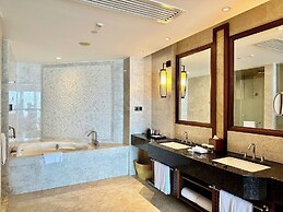 Crowne Plaza Danang by IHG