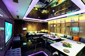 Crowne Plaza Danang by IHG