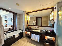 Crowne Plaza Danang by IHG