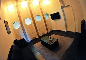EKK Hotel