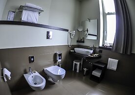 EKK Hotel