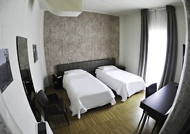 EKK Hotel