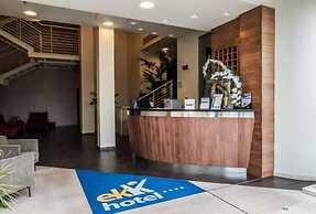 EKK Hotel
